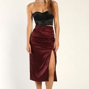 Lulus Burgandy MIDI Skirt Medium